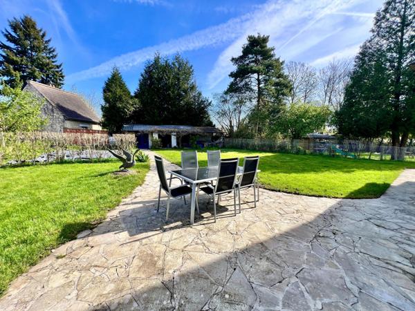 Vaste maison de 250 m² sur un terrain de 1000 m²