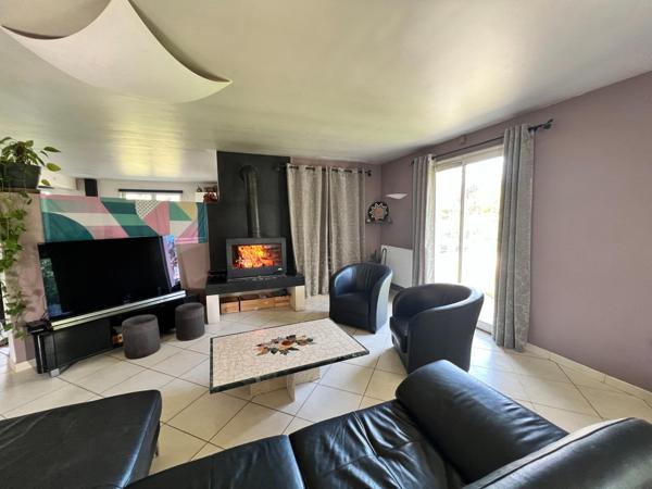 Vaste maison de 250 m² sur un terrain de 1000 m²