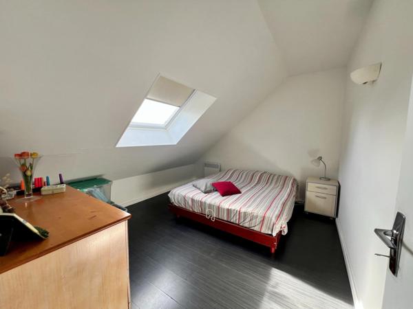 Vaste maison de 250 m² sur un terrain de 1000 m²