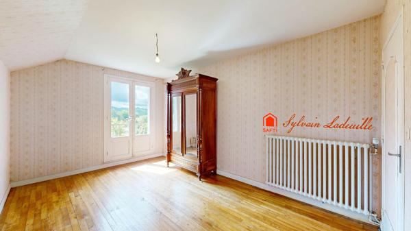 Maison 8 pièces au Bugue : fort potentiel à saisir