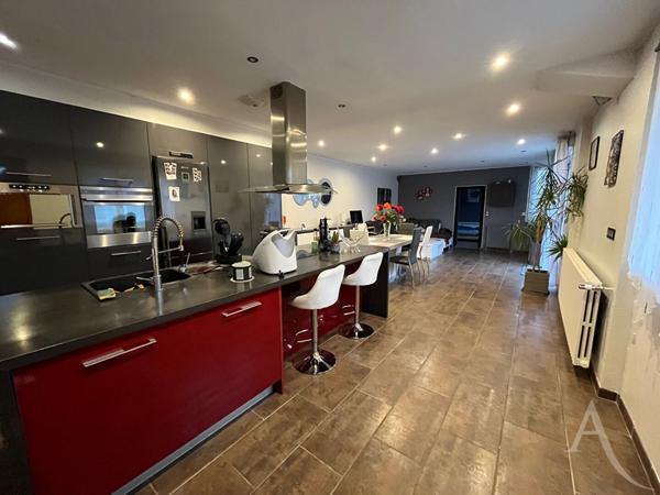 Maison Porcheville 5 pièce(s) 85 m2, Jardin et garage.