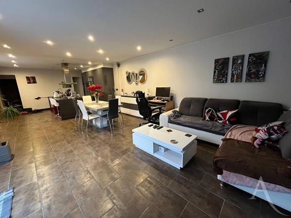 Maison Porcheville 5 pièce(s) 85 m2, Jardin et garage.