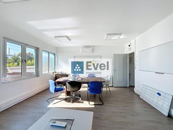 À LOUER  Spacieux local professionnel de 204 m² Route de Carling, Saint-Avold