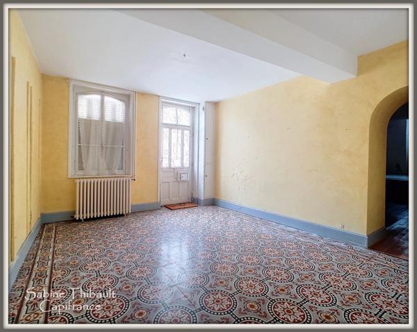 Dpt Indre et Loire (37), à vendre MARCILLY SUR MAULNE maison 7 pièces - 173 m2 - Terrain clos