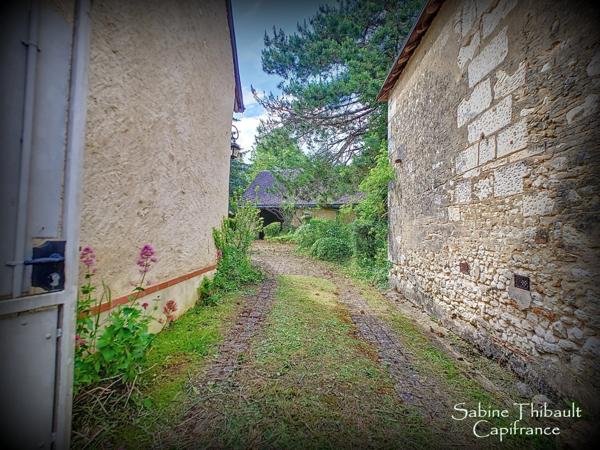 Dpt Indre et Loire (37), à vendre MARCILLY SUR MAULNE maison 7 pièces - 173 m2 - Terrain clos