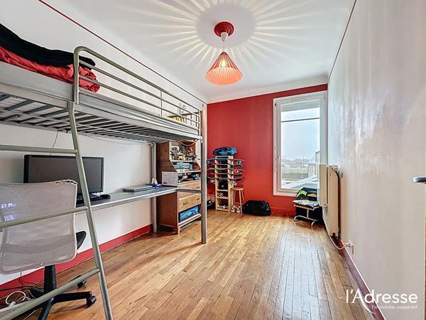 Maison COMMER de 140 m², cinq chambres.