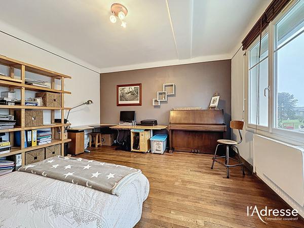 Maison COMMER de 140 m², cinq chambres.