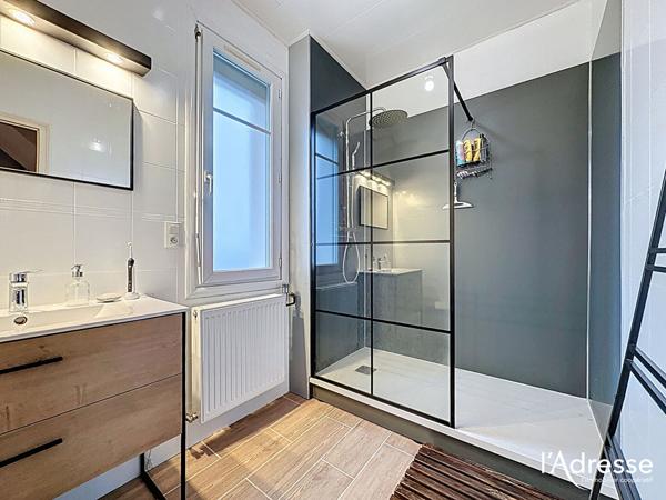 Maison COMMER de 140 m², cinq chambres.