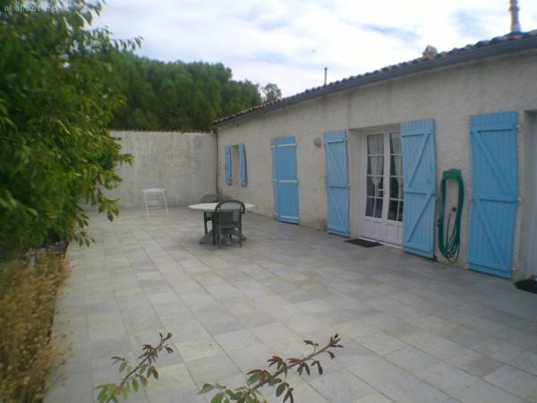 SEGONZAC A Vendre Maison en Pierre