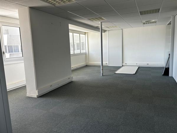 Bureaux à louer à Bordeaux lumineux et aménagés