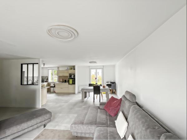 La Trinité-Surzur (56190) Maison de plain-pied rénovée - 4 pièces - 90m2 - Terrain 850m2