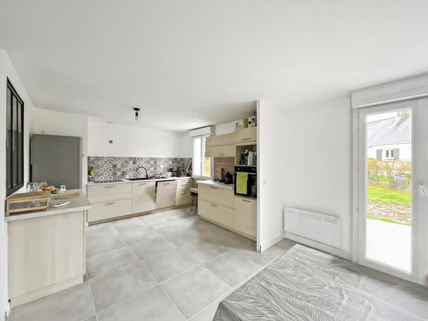 La Trinité-Surzur (56190) Maison de plain-pied rénovée - 4 pièces - 90m2 - Terrain 850m2