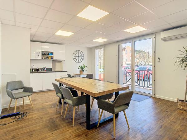 LOCAL COMMERCIAL- LOUÉ Muret 7 pièce(s) 149.75 m2