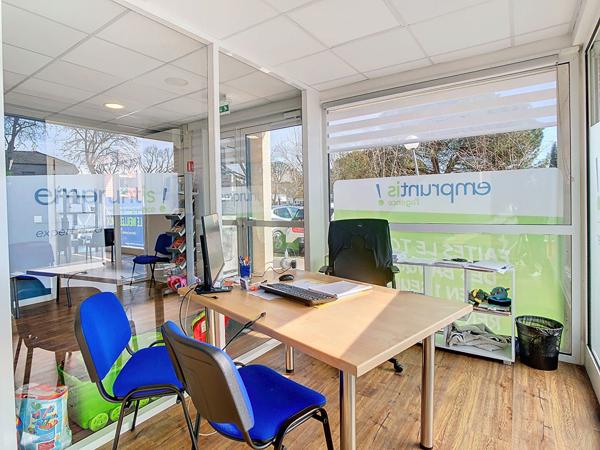 LOCAL COMMERCIAL- LOUÉ Muret 7 pièce(s) 149.75 m2