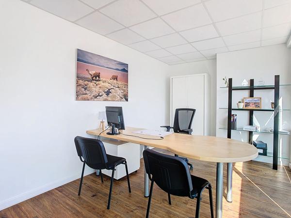 LOCAL COMMERCIAL- LOUÉ Muret 7 pièce(s) 149.75 m2