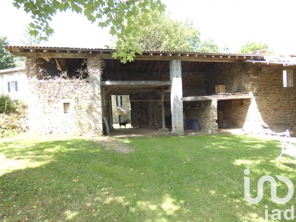 Maison à vendre 9 pièces 203 m² Auzelles