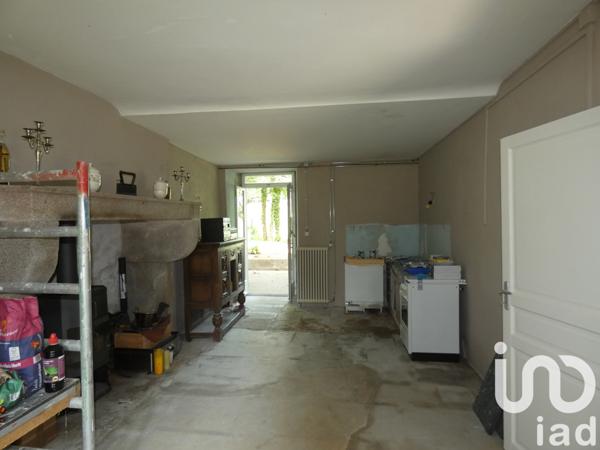 Maison à vendre 9 pièces 203 m² Auzelles