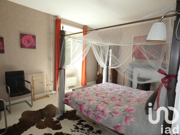 Maison à vendre 9 pièces 203 m² Auzelles