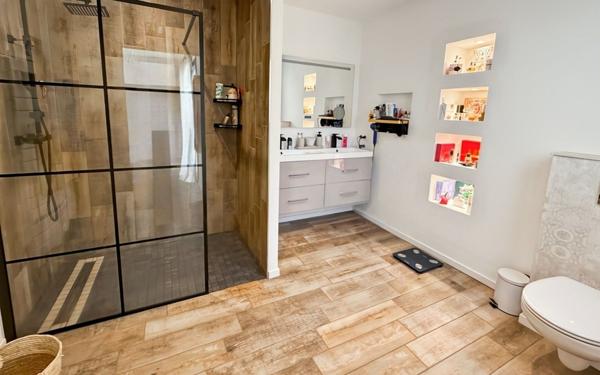 Maison à vendre    6 pièces •  La Jarrie