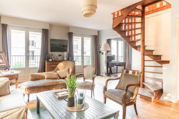 Duplex en dernier étage,168 m2 au sol-137 m2 carrez