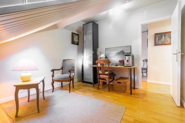 Duplex en dernier étage,168 m2 au sol-137 m2 carrez