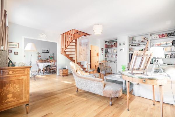 Duplex en dernier étage,168 m2 au sol-137 m2 carrez