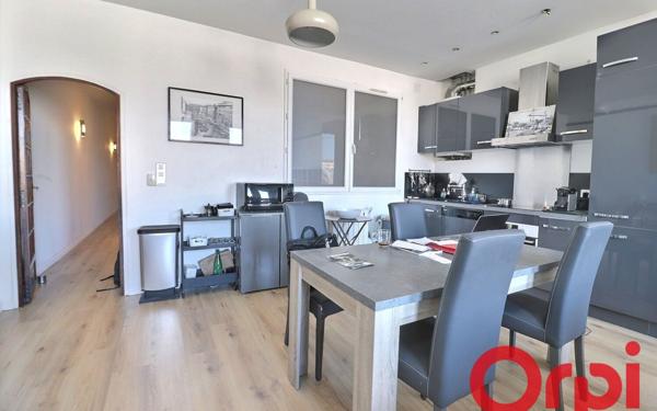 Appartement à vendre    3 pièces •  Marseille 7