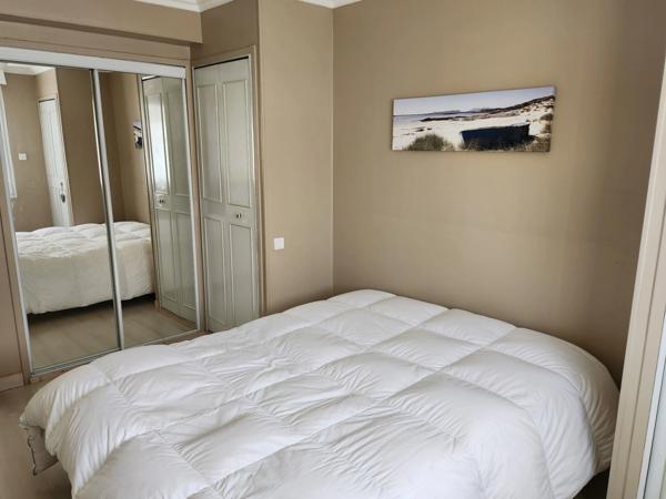 LOCATION MAISON MEUBLEE - GARAGE - TERRASSE - PROCHE TOUTES COMMODITES