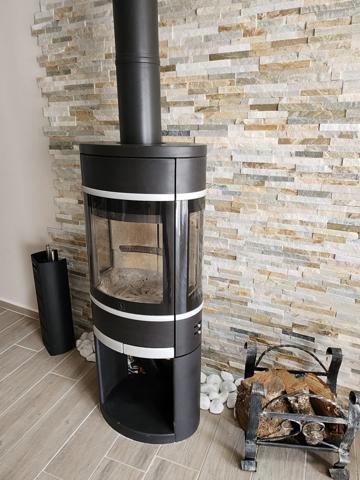 LOCATION MAISON MEUBLEE - GARAGE - TERRASSE - PROCHE TOUTES COMMODITES