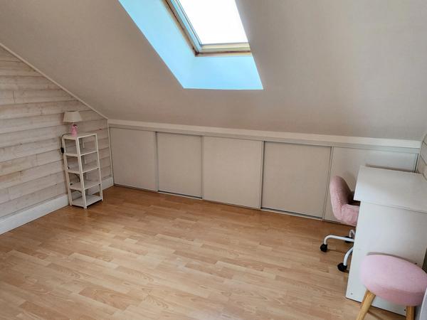 LOCATION MAISON MEUBLEE - GARAGE - TERRASSE - PROCHE TOUTES COMMODITES