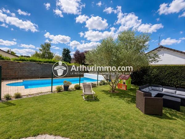 Location                                                      Maison
                        
                     7 pièces                      184 m2                     à Saint-Germain-Lès-Corbeil