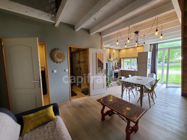 Maison charentaise LA BROUSSE proche Matha (17)