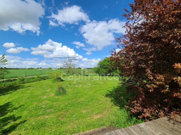 Maison charentaise LA BROUSSE proche Matha (17)