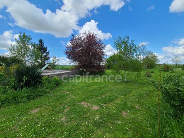 Maison charentaise LA BROUSSE proche Matha (17)