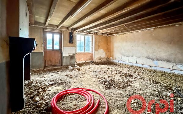 Maison à vendre    2 pièces • 78 m2 Ainay-le-Château