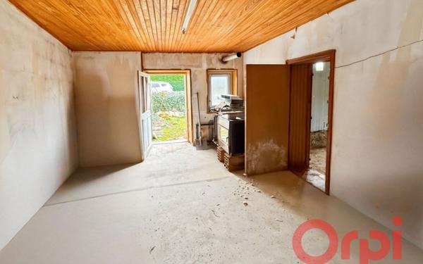 Maison à vendre    2 pièces • 78 m2 Ainay-le-Château