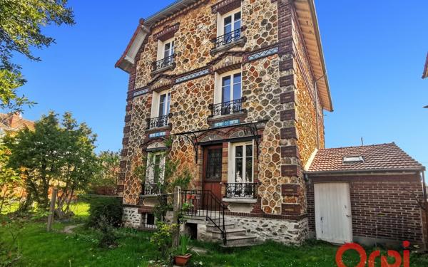 Maison à vendre    8 pièces •  Ermont