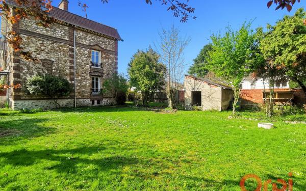 Maison à vendre    8 pièces •  Ermont