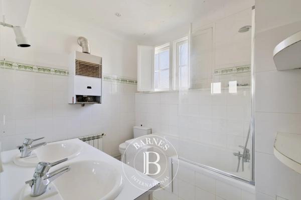 Biarritz, Maison 4 Chambres -  235 m² à vendre