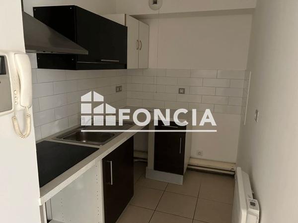 Location Appartement 2 pièces 48.3 m² - 115 ROUTE D'UZES Nimes 30000