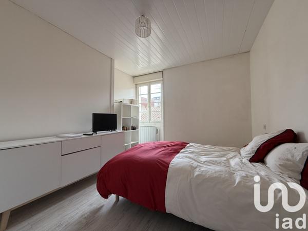 Appartement 3 pièces de 65 m² à Peyrehorade (40300)