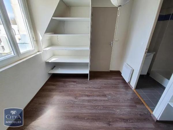 Appartement à louer 2 pièces 29.98m² Tours (37200)