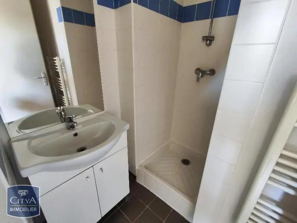 Appartement à louer 2 pièces 29.98m² Tours (37200)
