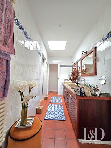 NOUVEAUTE - Bouscat centre -  Elégante contemporaine en pierre avec jardin et garage