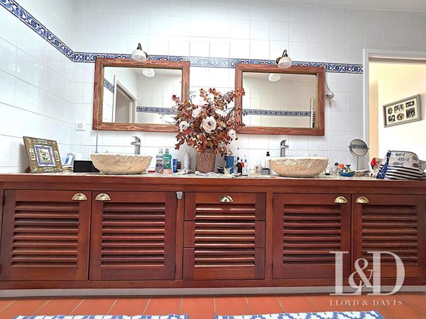 NOUVEAUTE - Bouscat centre -  Elégante contemporaine en pierre avec jardin et garage