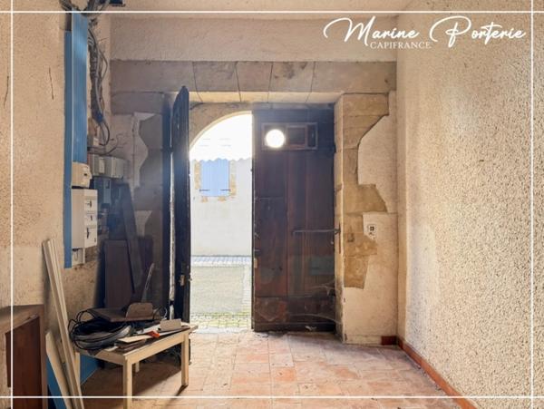 Bâtisse de caractère à colombages – 420 m² – terrain 1 350 m² – cœur de bastide MASSEUBE