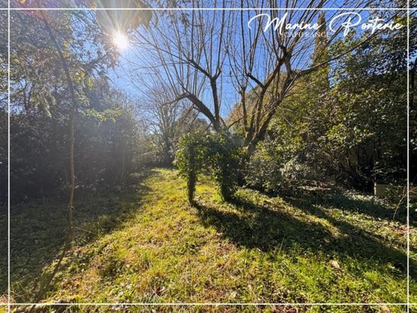 Bâtisse de caractère à colombages – 420 m² – terrain 1 350 m² – cœur de bastide MASSEUBE