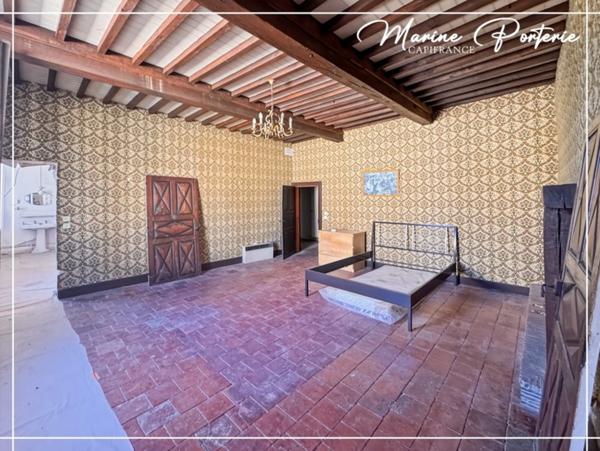 Bâtisse de caractère à colombages – 420 m² – terrain 1 350 m² – cœur de bastide MASSEUBE