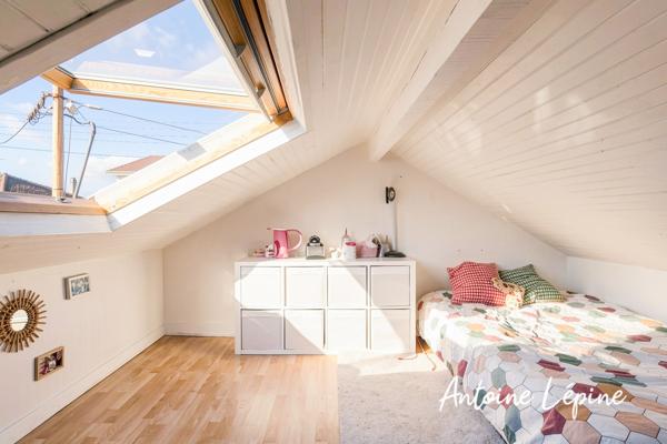 Maison
         6 pièces
        - 152 m² Exclusivité 315 000 € *