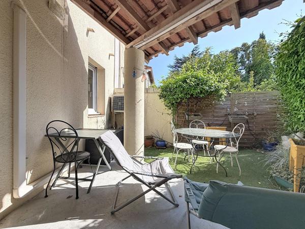 SAINT JEAN DE VEDAS (34) - Appartement T2 - 52,20 m2 - Rez de jardin avec terrasse couverte et jardinet - Climatisé - Parking